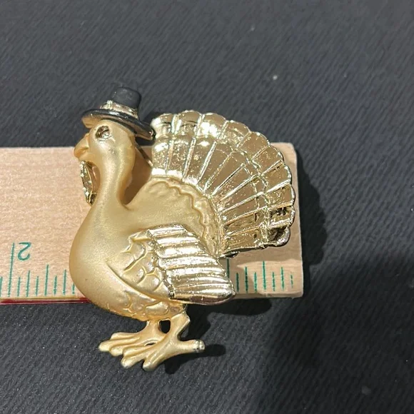 Vintage Turkey Brooch. Thanksgiving Turkey - Picture 10 of 13